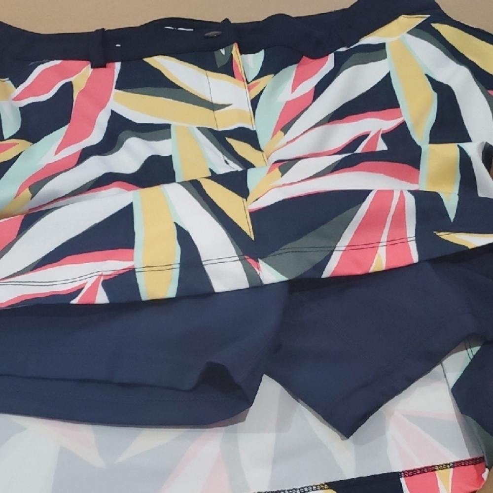 Lady Hagen Desert Getaway Retro Leaf Navy Golf Skort - Picture 11 of 11